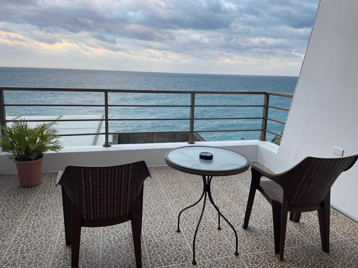 Beach Shoes Villa Yanliau Exterior photo